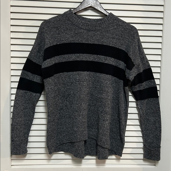 American Eagle Outfitters Sweaters - American Eagle Outfitters Charcoal Knit Sweater with black chest stripes